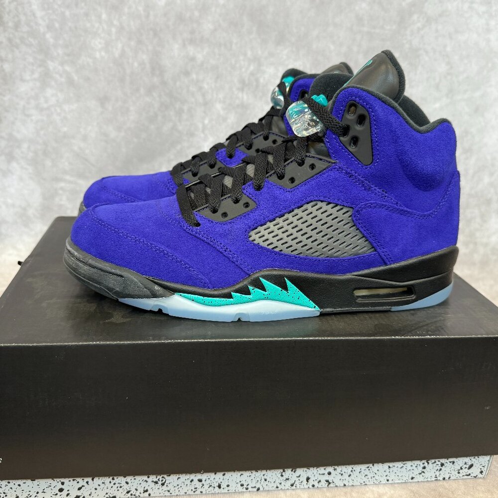 Air Jordan 5 Retro – Grape Ice / New Emerald / Black (Men’s Size 9)